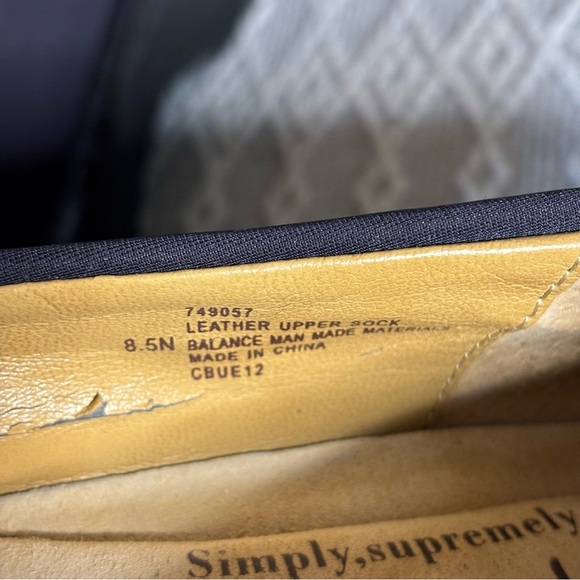 Softspots Sissel Comfort Loafers, Size 8.5N. Easy Slip In. Croc embossed. Navy - Picture 10 of 11